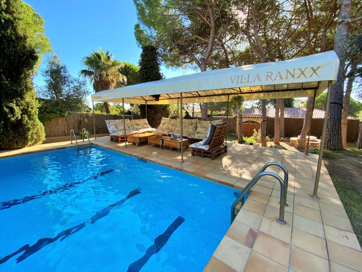 Villa Sitges El Ranch Amaizing Outdoor Areas Beaches at 10 minutes walk Sitges at 15 min drive AC Pool XXL Calafell Exterior foto