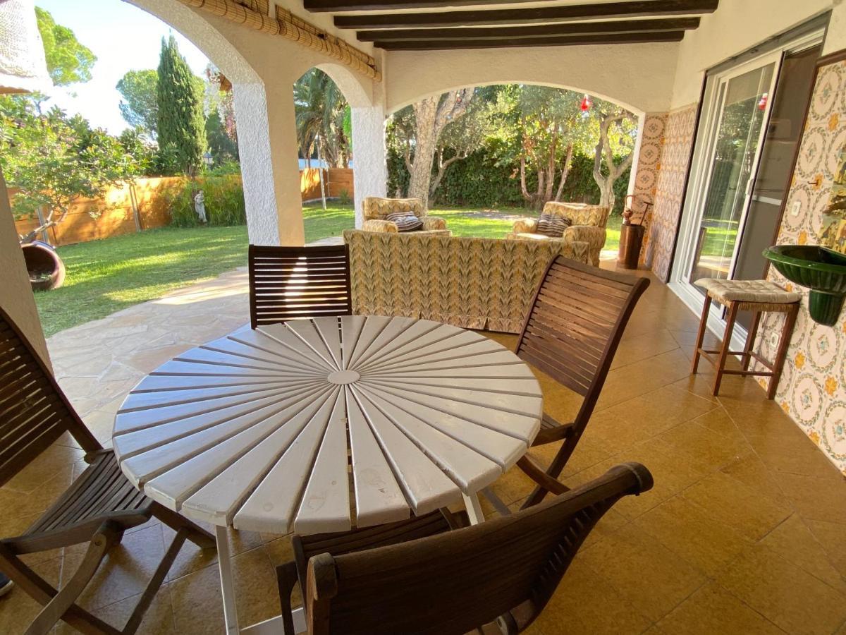 Villa Sitges El Ranch Amaizing Outdoor Areas Beaches at 10 minutes walk Sitges at 15 min drive AC Pool XXL Calafell Exterior foto