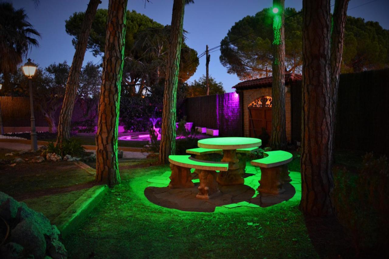 Villa Sitges El Ranch Amaizing Outdoor Areas Beaches at 10 minutes walk Sitges at 15 min drive AC Pool XXL Calafell Exterior foto